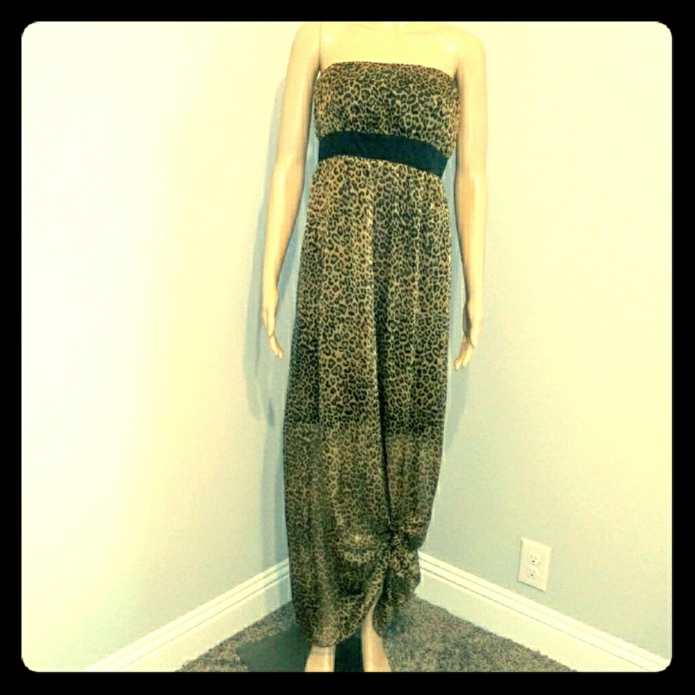 📣All Womens Clothing is on sale!